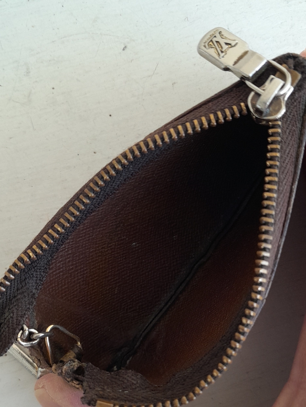 Louis Vuitton Monogram Key & Card Holder in Brown and Gold - Picture 6 of 7